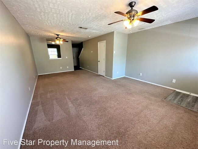 Building Photo - 2 br, 2.5 bath House - 1008 Halifax Lane