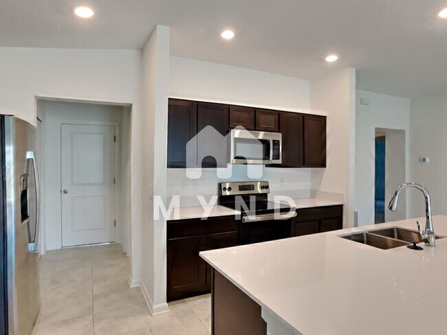 Foto del edificio - 1013 Caitlin Loop