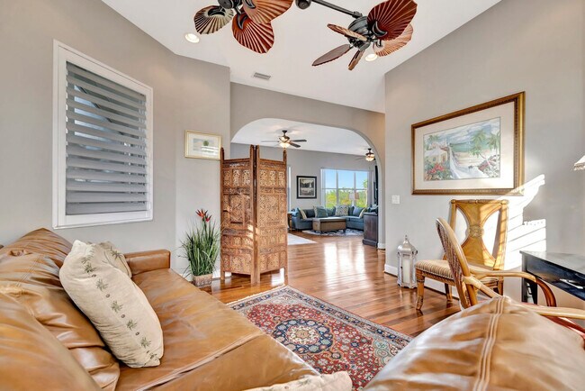 Foto del edificio - 28 Michiana Dr