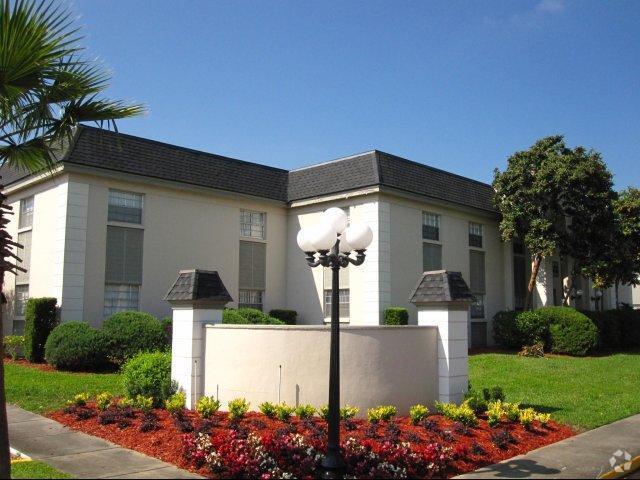 Building Photo - La Aloma