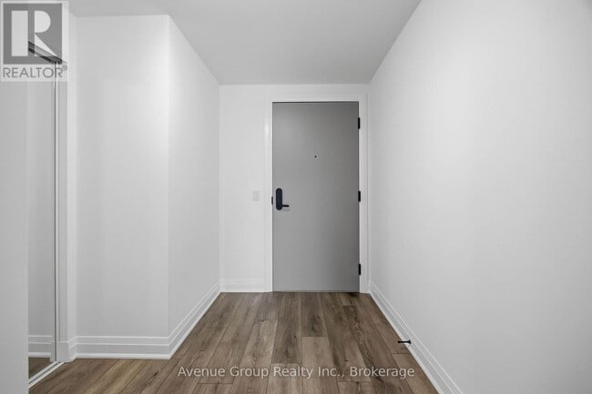 Building Photo - 700 Sheppard Ave W