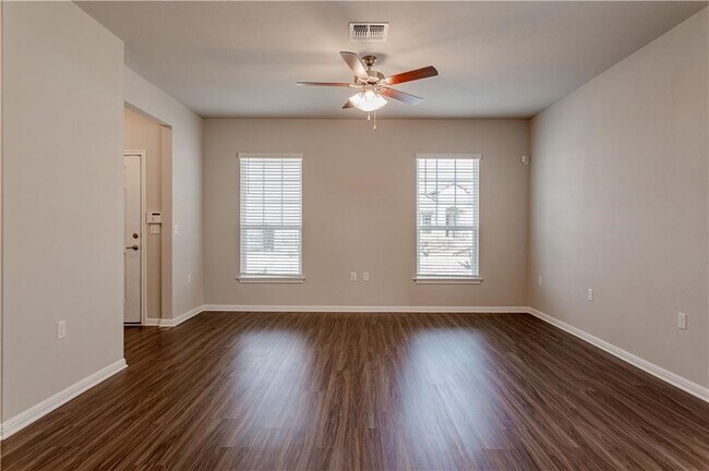 Building Photo - 9603 Grapevine Leaf Dr