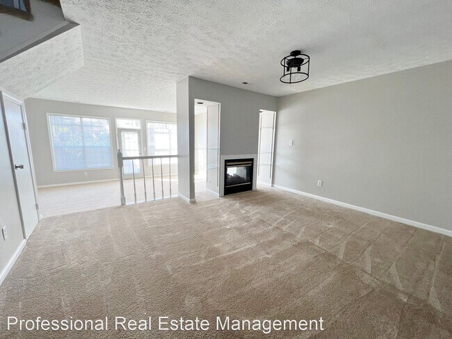 Building Photo - 3 br, 2.5 bath House - 124 Westview Drive
