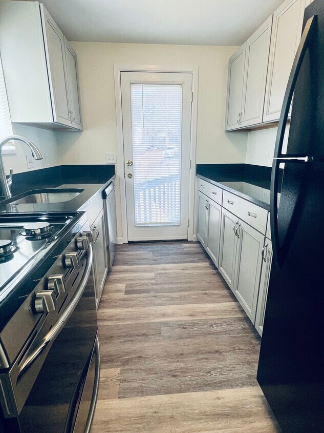 1 Ridgefield Rd, Lincoln, RI 02865 Townhome Rentals in Lincoln RI