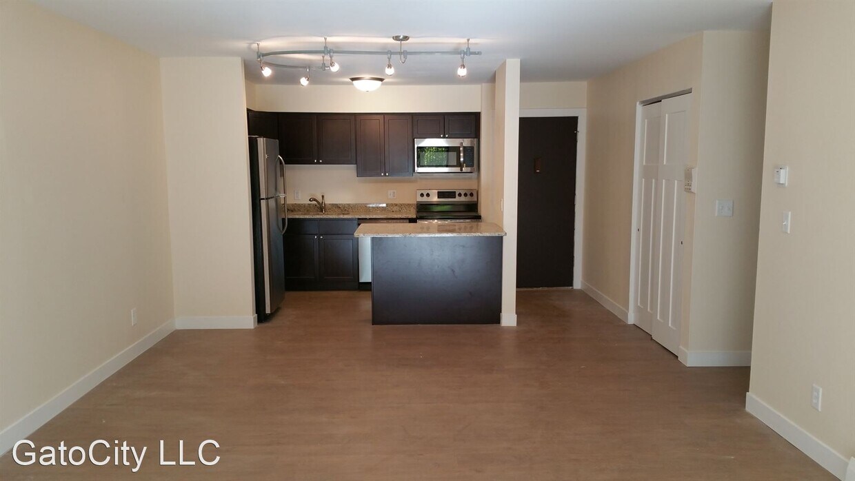 Foto principal - 12415 W Greenfield Ave