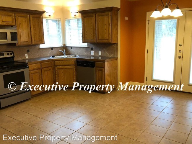 Building Photo - 3 br, 2 bath House - 100 Bobcat Circle