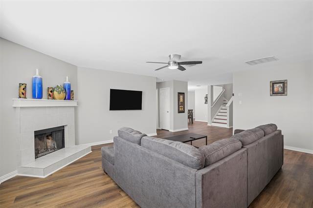 Building Photo - 9641 Euclid Dr