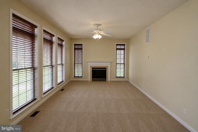 Building Photo - 38 Hot Springs Way