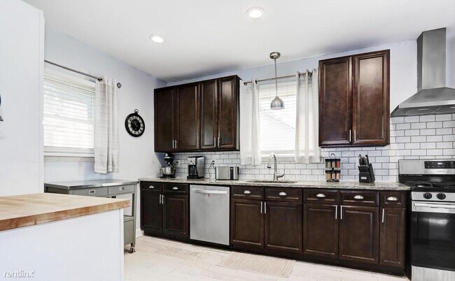 Building Photo - 3 br, 2 bath House - 350 Liverpool Ave