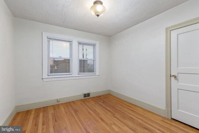 Building Photo - 508 Dunlap St