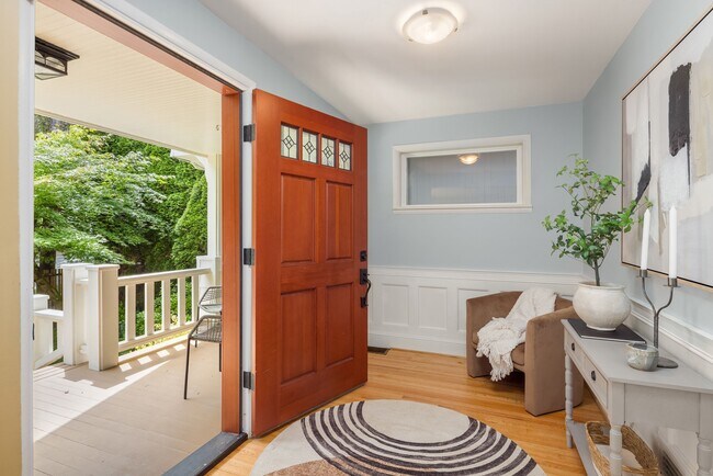 Foto del edificio - 806 N 59th St