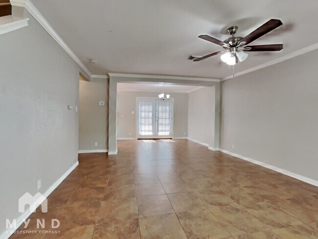 Foto del edificio - 3511 Candlehead Ln