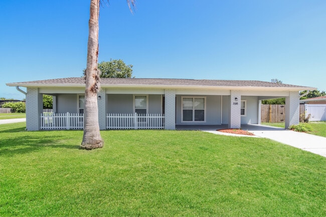 Building Photo - 1195 Cotton Rd NE