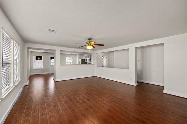 Foto del edificio - 18119 Waverly Hollow Ln