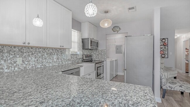 Building Photo - 5230 Soundside Dr