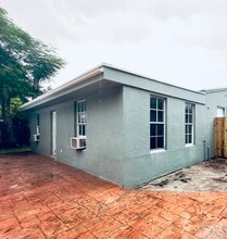 Building Photo - 1185 NW 125th St
