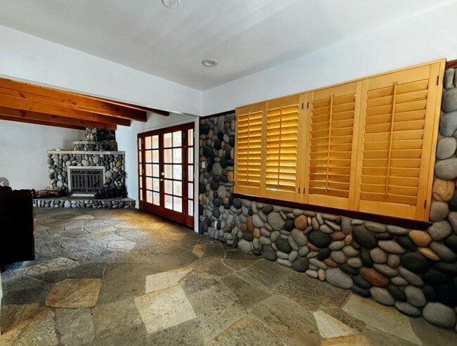 Foto del edificio - 7029 Bellaire Ave