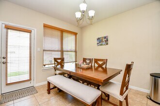 Building Photo - 4302 Trinity Creek Ct