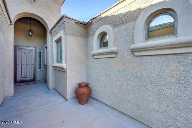 Building Photo - 2938 E Quiet Hollow Ln