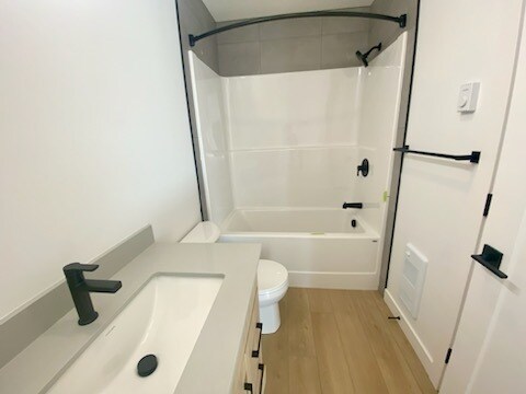 Photo du bâtiment - 9809-9153 153 St NW