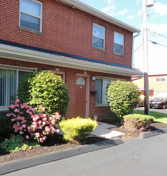 Foto del edificio - Rosewood Park Apartments