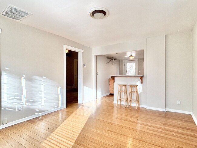 Foto del edificio - Darling Cottage Near the UofU!