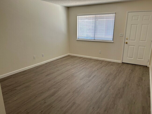 Foto del edificio - 720 N Florence St