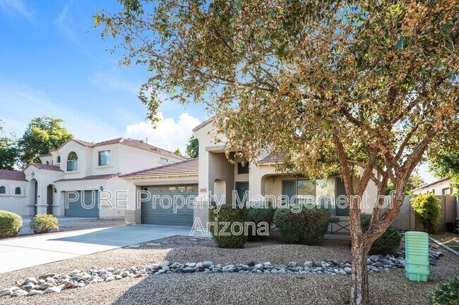 Foto del edificio - 1443 E Nancy Ave