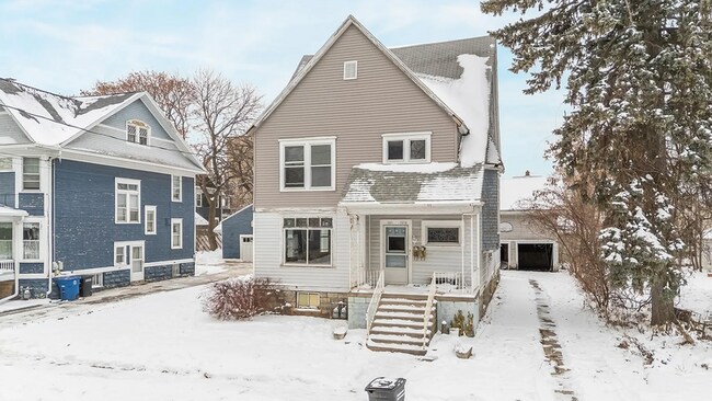 Building Photo - 541 Mt Vernon St