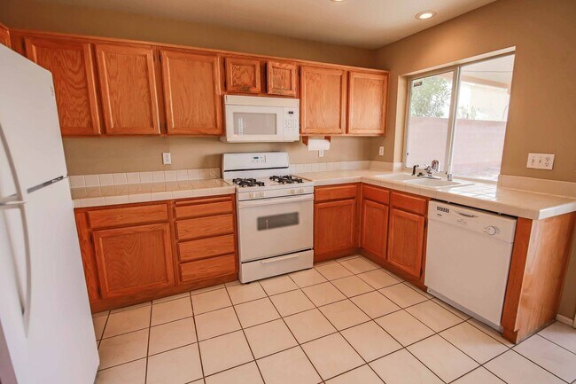 Building Photo - Beautiful 4 Bedroom home FOR RENT!