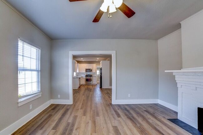 Building Photo - Dreamy Craftsman 3/2 Expertly Remolded