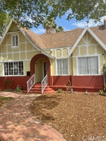 Primary Photo - 4624 Olivewood Ave