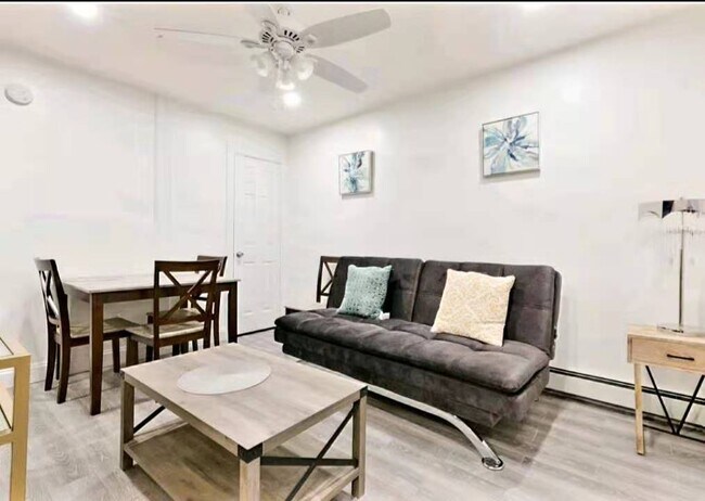 Building Photo - 30 Pleasant Pl