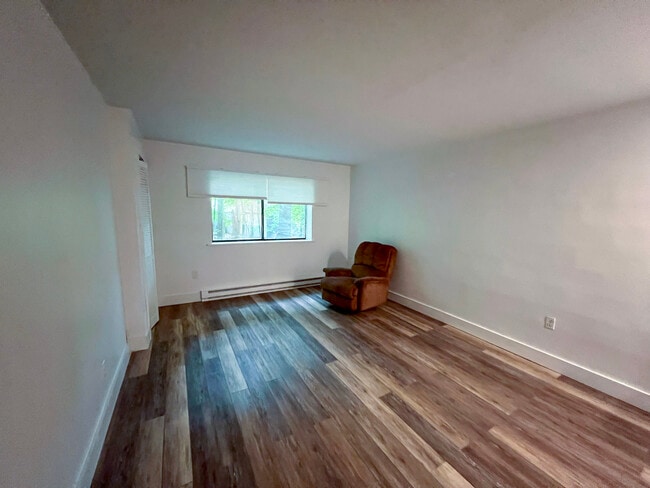 Photo - 915 Edgell Rd (Framingham, MA) Townhome