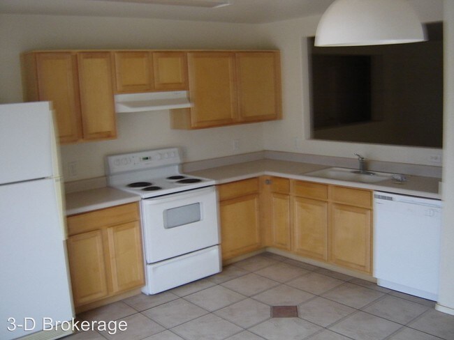 Building Photo - 2589 E Cambridge Ring Dr