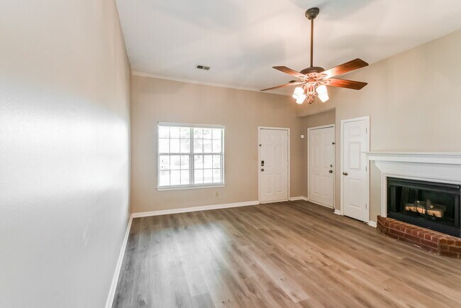 Foto del edificio - 6205 Liberty Estates Dr