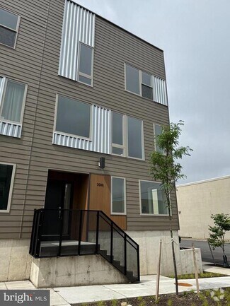 Building Photo - 3000 Riseview Ln