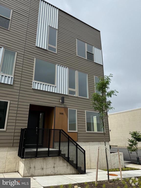 Building Photo - 3000 Riseview Ln