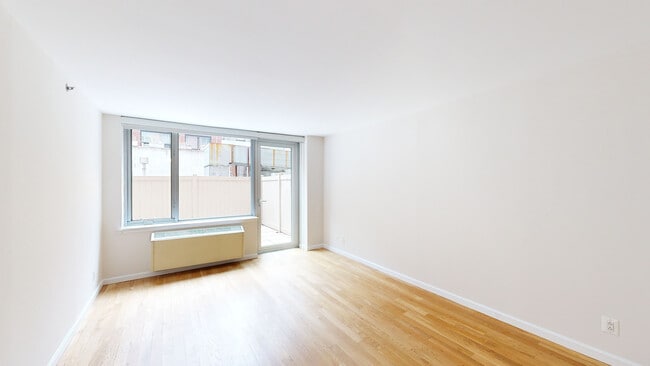 Interior Photo - 21 Chelsea