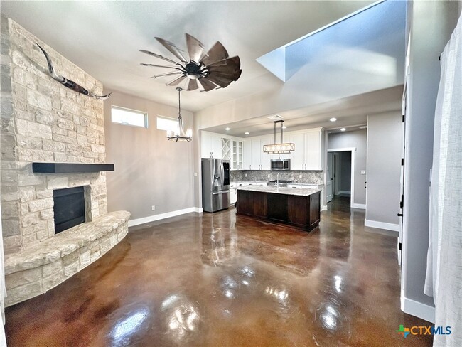 Building Photo - 1704 Gruene Vineyard Crossing