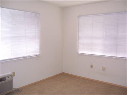 Building Photo - Crescent Lane Townhouse - 1 bedroom, 1 bat...