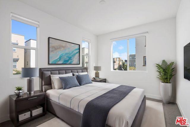 Building Photo - 649 Daniel Freeman Cir