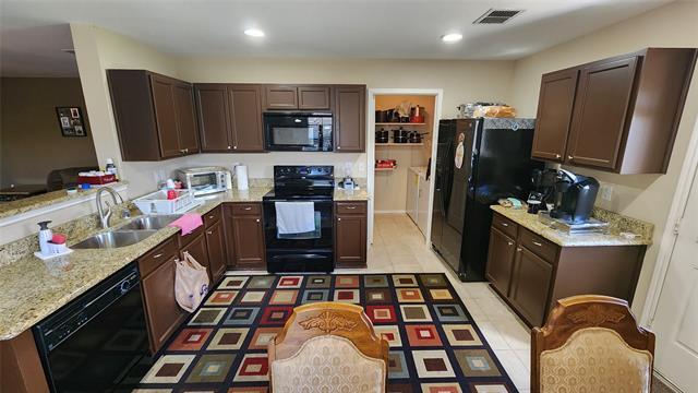 Foto del edificio - 6613 Longleaf Ln