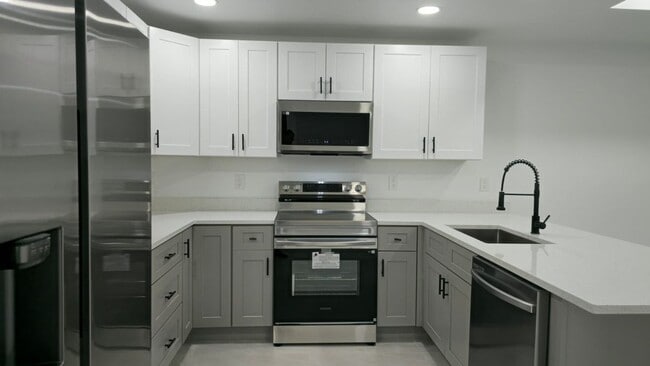 Building Photo - 4429 26th St SW