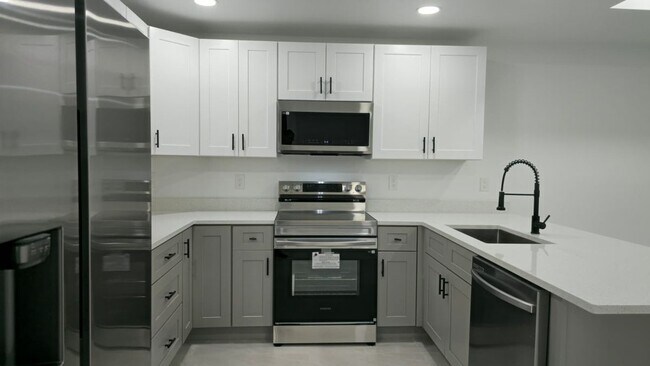 Foto del edificio - 4429 26th St SW