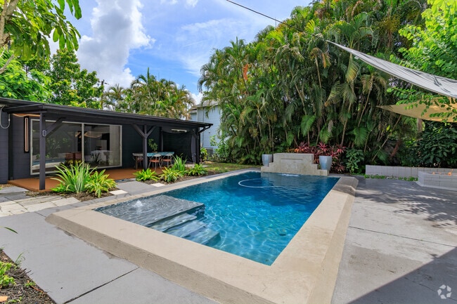 Building Photo - 414 Bywater Dr