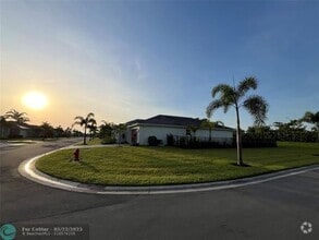 Building Photo - 12780 Clearwater Way