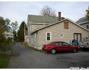 Building Photo - 807 Elm St