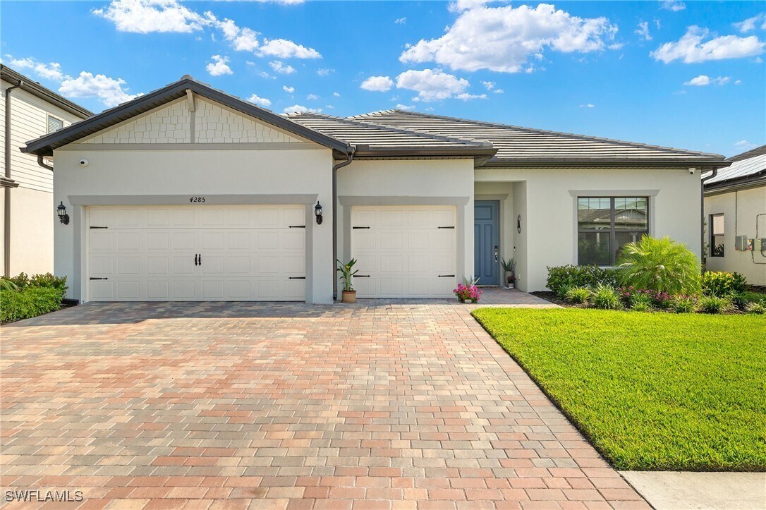 Foto principal - 4285 Reverence Pl