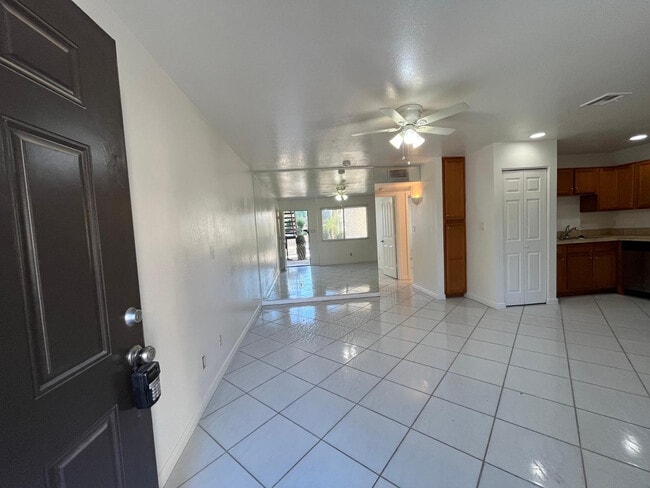 Foto del edificio - 12440 N 20th St